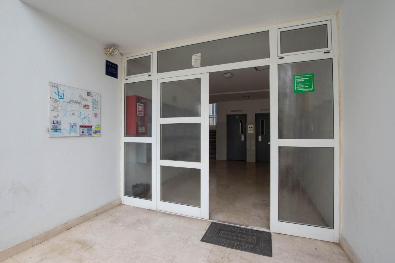 Apartman Grof Split Buitenkant foto